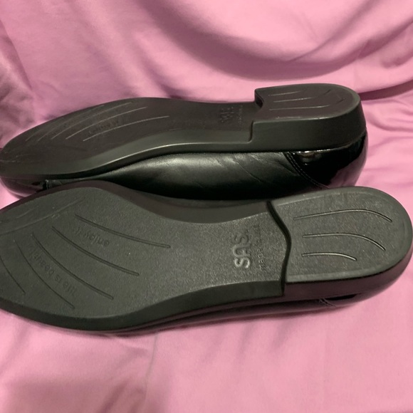 Sas Tripad comfort size 10, black worn once well kept just need new home. - Picture 3 of 4